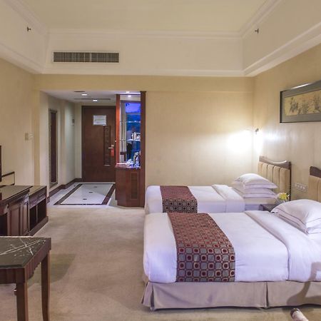 Phoenix Hotel Wuyi Jiangmen Buitenkant foto