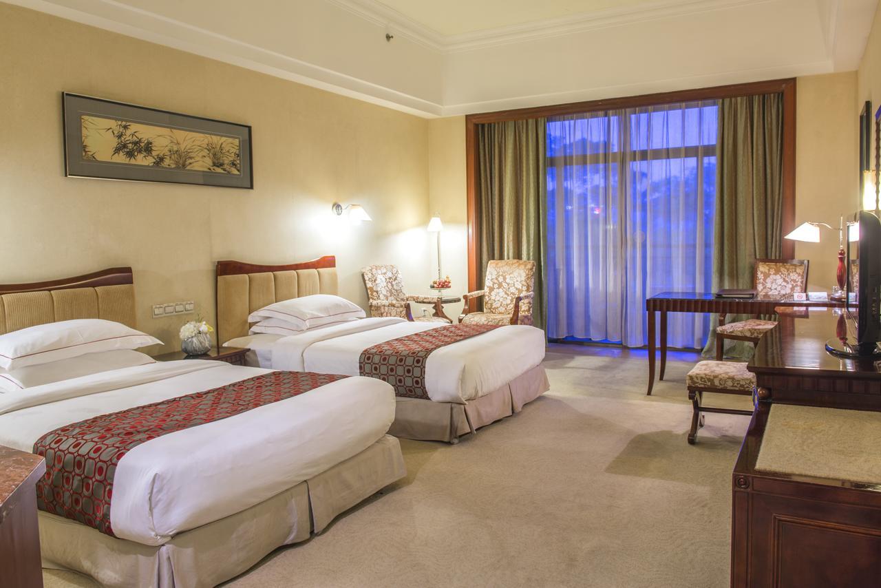 Phoenix Hotel Wuyi Jiangmen Buitenkant foto