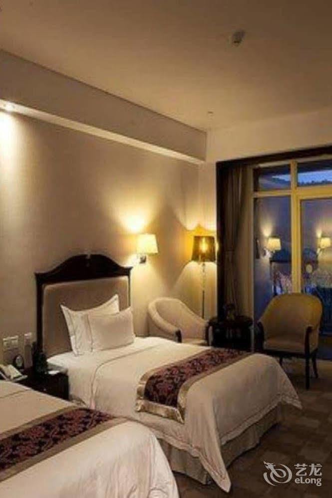 Phoenix Hotel Wuyi Jiangmen Buitenkant foto