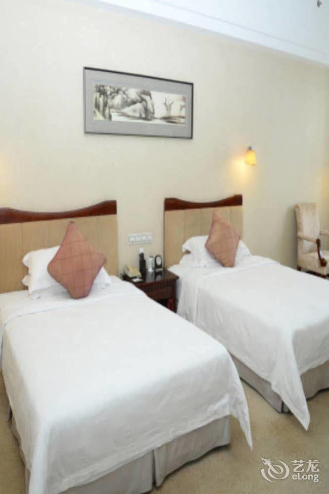 Phoenix Hotel Wuyi Jiangmen Buitenkant foto
